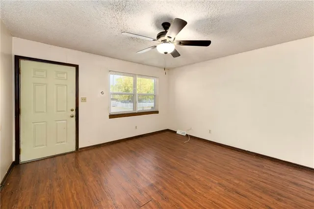 $175,000 | 5607 Crest Drive, Kansas City, KS 66106