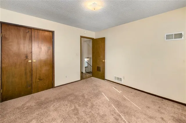 $175,000 | 5607 Crest Drive, Kansas City, KS 66106