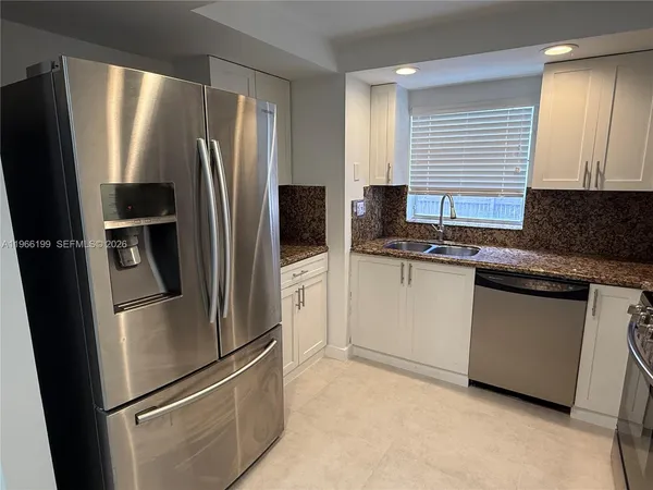 $2,900 | 6712 Southwest 114th Avenue, Miami, FL 33173