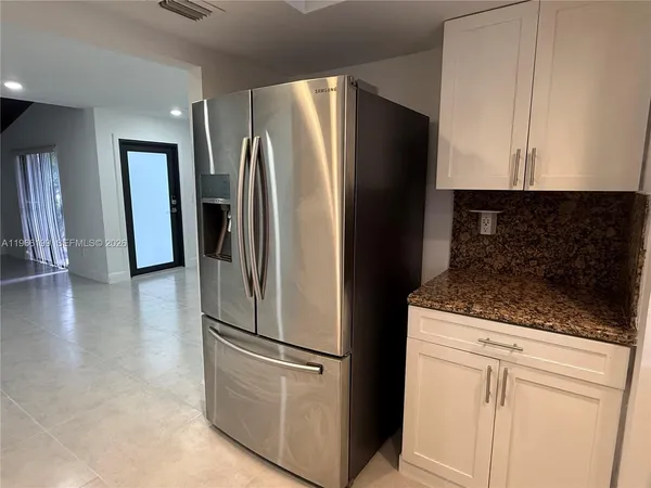 $2,900 | 6712 Southwest 114th Avenue, Miami, FL 33173