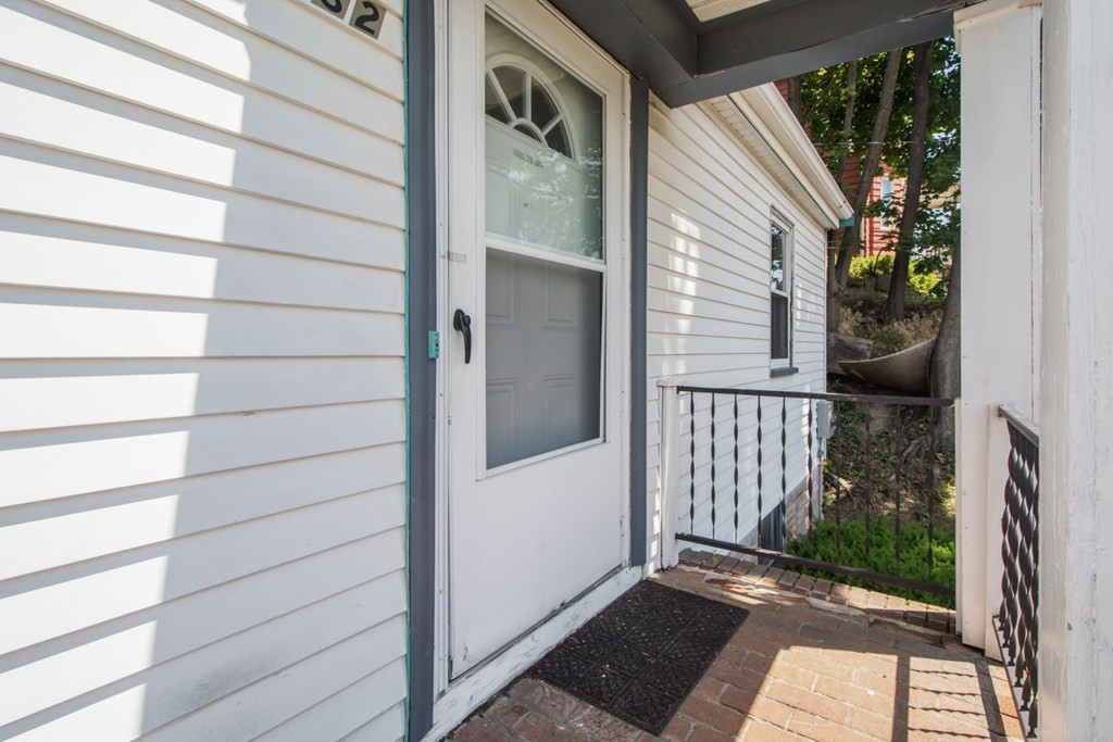 32 Hooper Street Chelsea, MA 02150 - Photo 5 of 40 Gallery Image 5