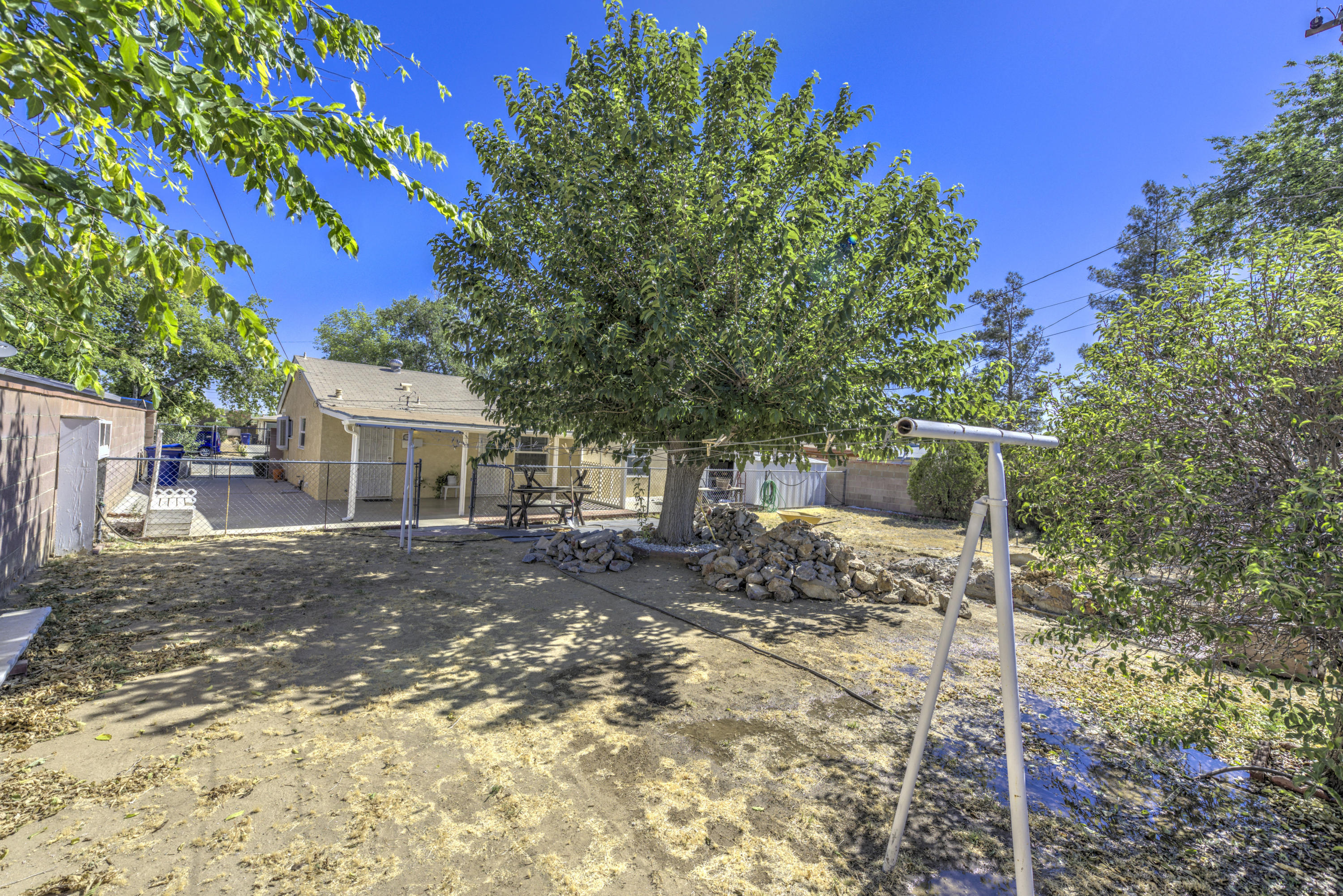 1350 East Ave R-2 Palmdale, CA 93550 - Photo 14 of 16 zuw_8558