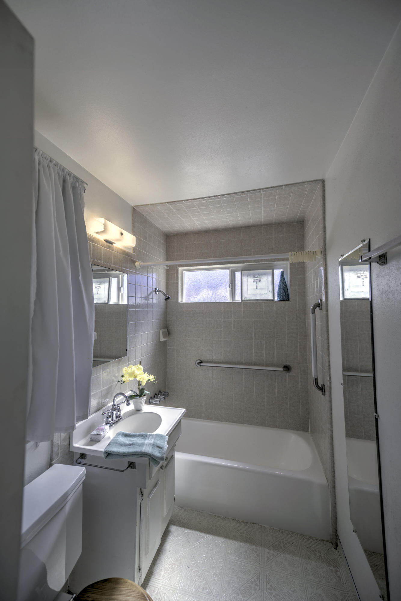 1350 East Ave R-2 Palmdale, CA 93550 - Photo 8 of 16 zuw_8528