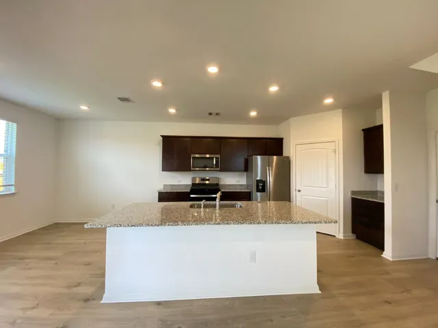 $1,795 | 209 Saide Street, Georgetown, TX 78626