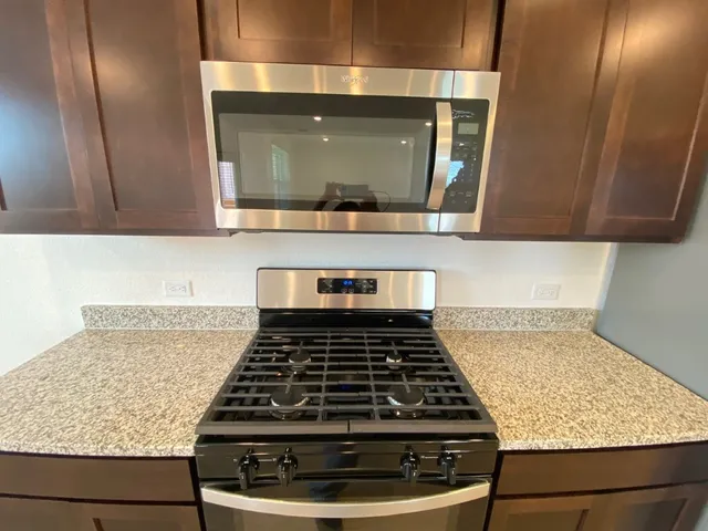 $1,795 | 209 Saide Street, Georgetown, TX 78626