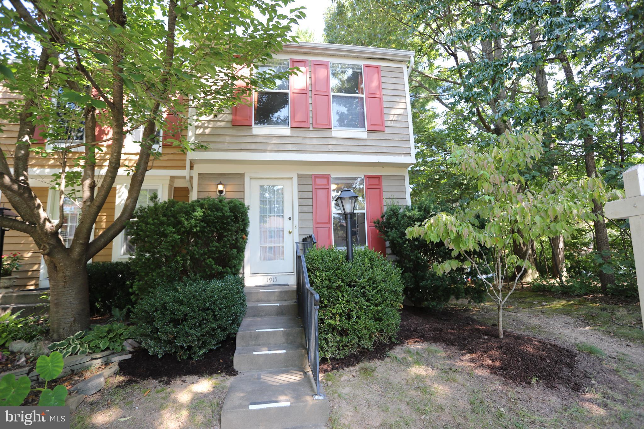 1915 Belmont Ridge Court Reston, VA 20191 - Photo 2 of 23 End Unit Town Home just a short walk to Shops