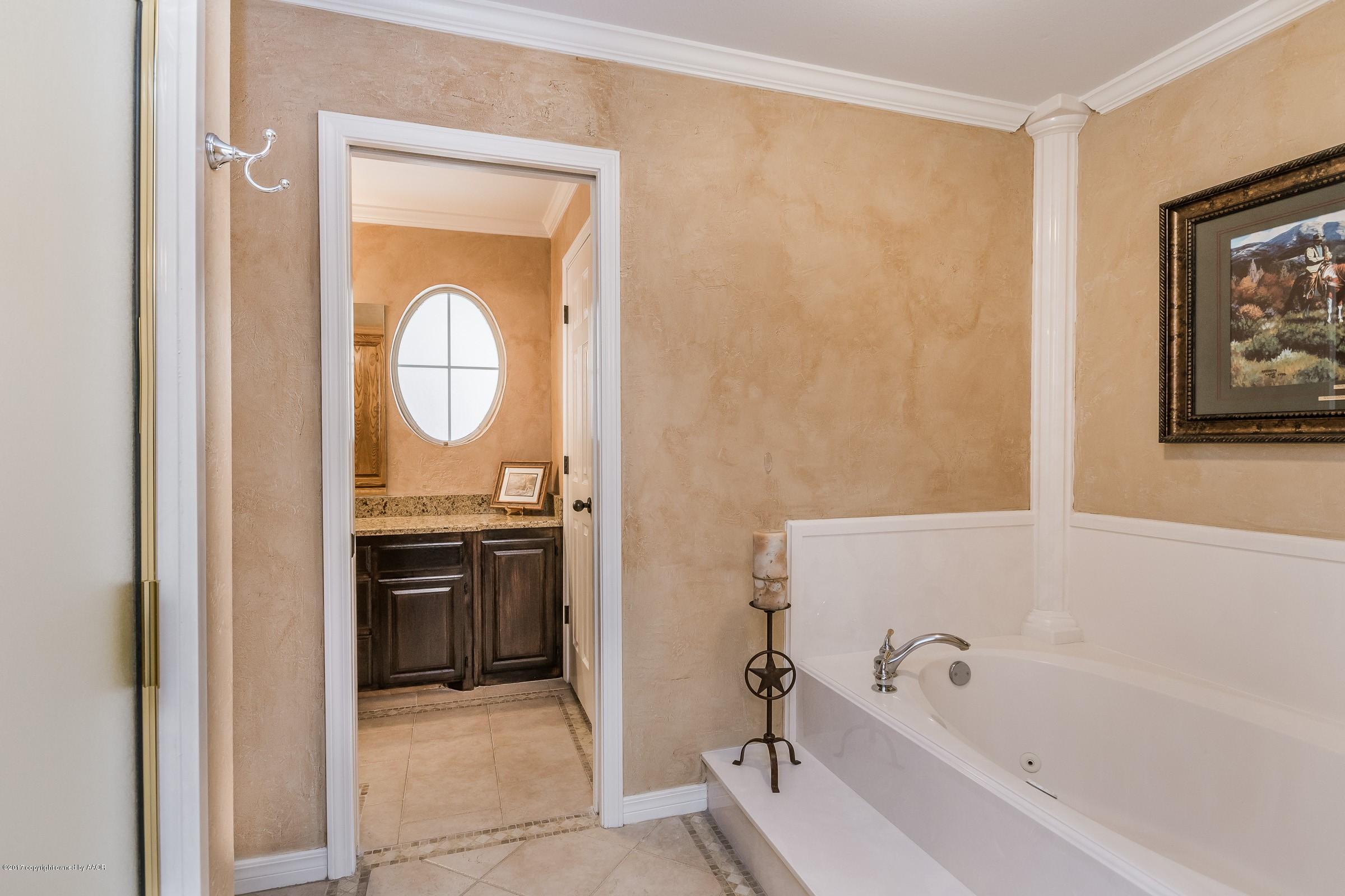 4701 Bushland Road Amarillo, TX 79119 - Photo 17 of 34 017_Master Bathroom_-2