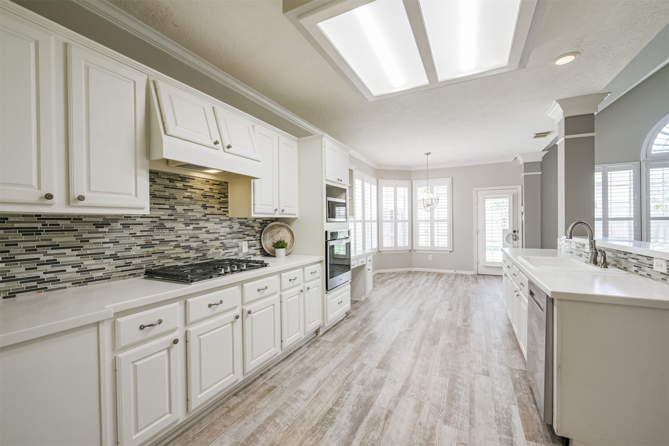 3223 Pleasant Cove Court Houston, TX 77059 - Photo 12 of 30