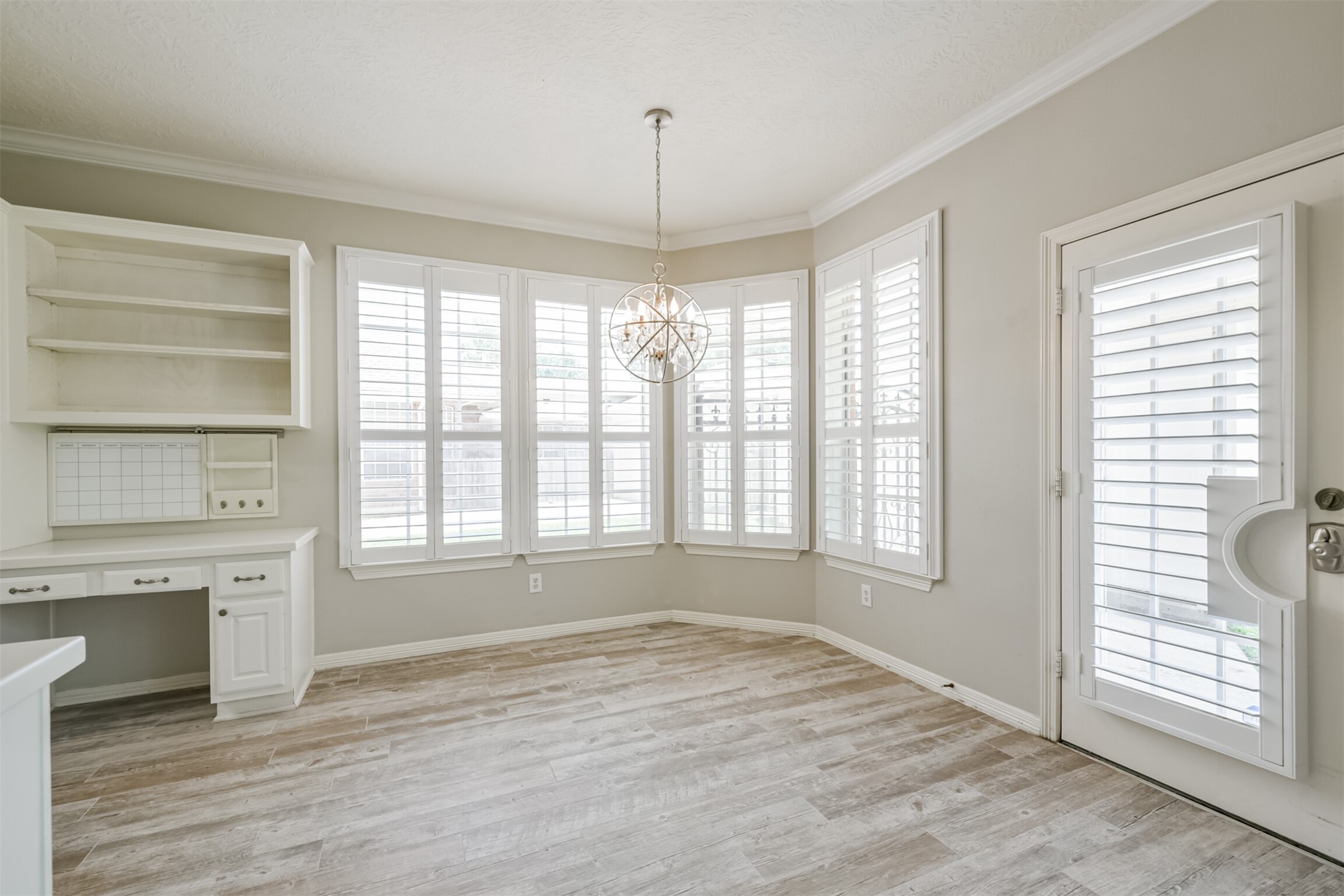 3223 Pleasant Cove Court Houston, TX 77059 - Photo 10 of 30