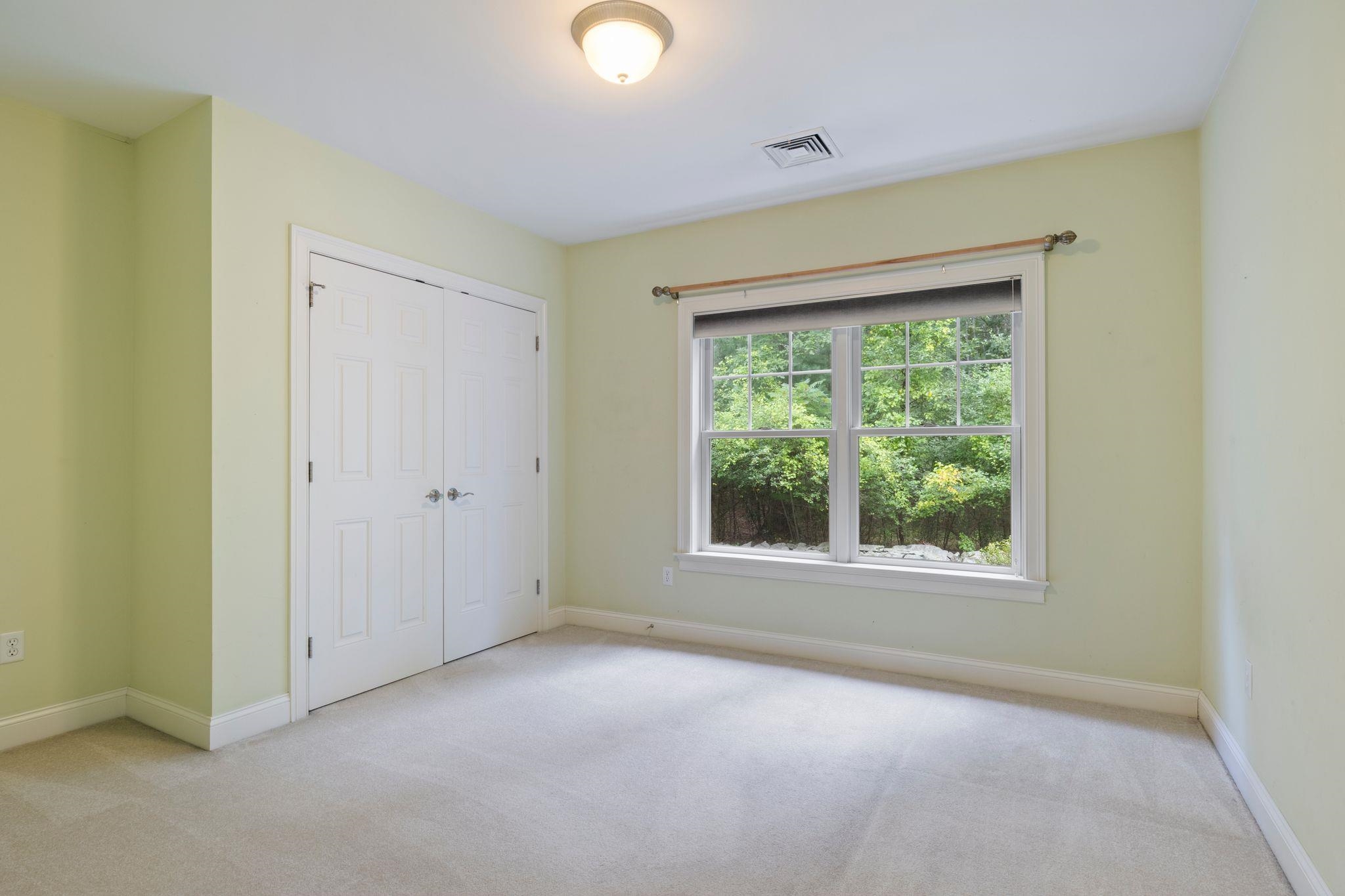 100 Shepard's Cove Road, Unit F103 Kittery, ME 03904 - Photo 21 of 36 Gallery Image 21