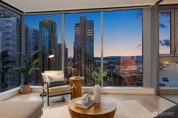 $1,795,000 | 1521 2nd Avenue, Unit 3102, Seattle, WA 98101