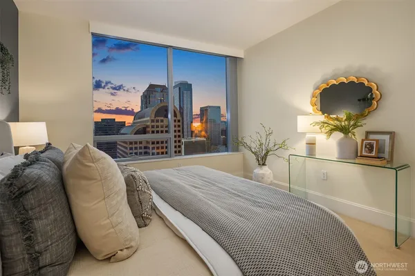 $1,795,000 | 1521 2nd Avenue, Unit 3102, Seattle, WA 98101