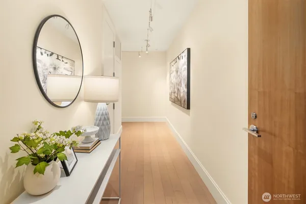 $1,795,000 | 1521 2nd Avenue, Unit 3102, Seattle, WA 98101