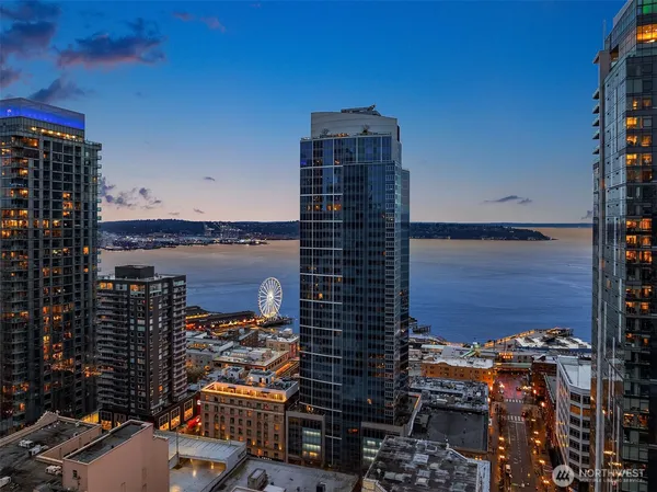 $1,795,000 | 1521 2nd Avenue, Unit 3102, Seattle, WA 98101