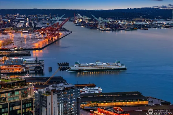 $1,795,000 | 1521 2nd Avenue, Unit 3102, Seattle, WA 98101