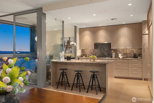$1,795,000 | 1521 2nd Avenue, Unit 3102, Seattle, WA 98101