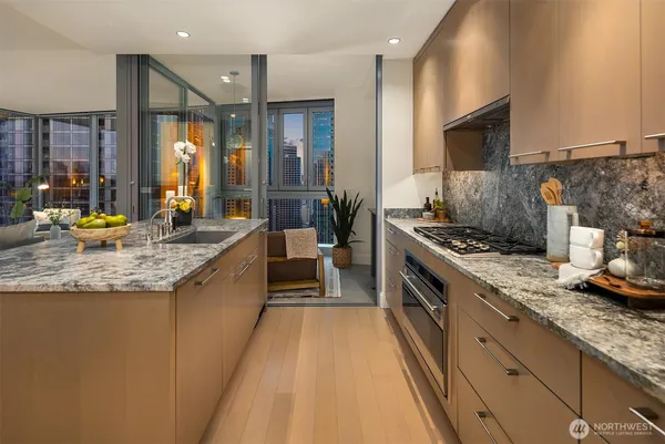 $1,795,000 | 1521 2nd Avenue, Unit 3102, Seattle, WA 98101