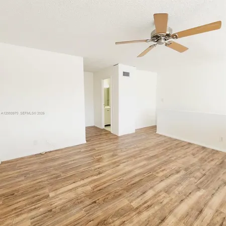 $1,950 | 18051 Northwest 68th Avenue, Unit K202, Hialeah, FL 33015