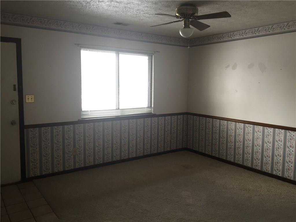 475 Yorktown Road Greenwood, IN 46142 - Photo 4 of 24 Gallery Image 4