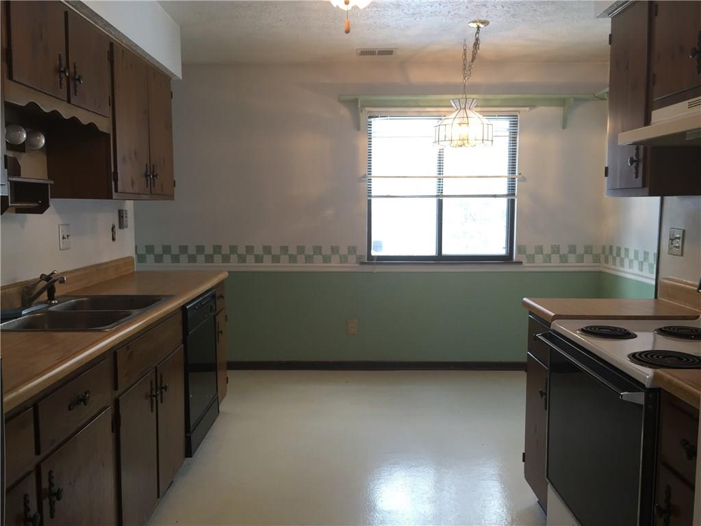 475 Yorktown Road Greenwood, IN 46142 - Photo 6 of 24 Gallery Image 6