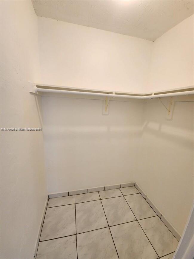 857 West 79th Place Hialeah, FL 33014 - Photo 18 of 20