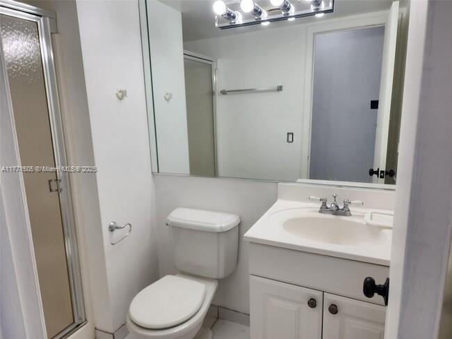 857 West 79th Place Hialeah, FL 33014 - Photo 10 of 20