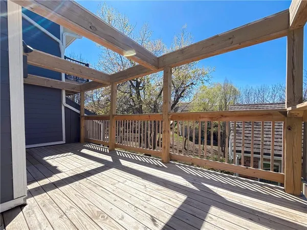 $225,000 | 160 Northeast Bayview Drive, Lee's Summit, MO 64064