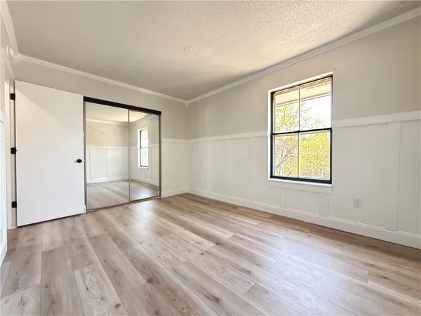 $225,000 | 160 Northeast Bayview Drive, Lee's Summit, MO 64064