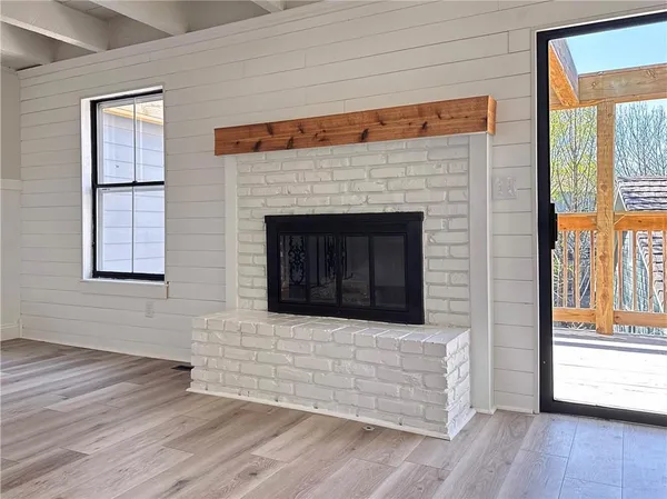 $225,000 | 160 Northeast Bayview Drive, Lee's Summit, MO 64064