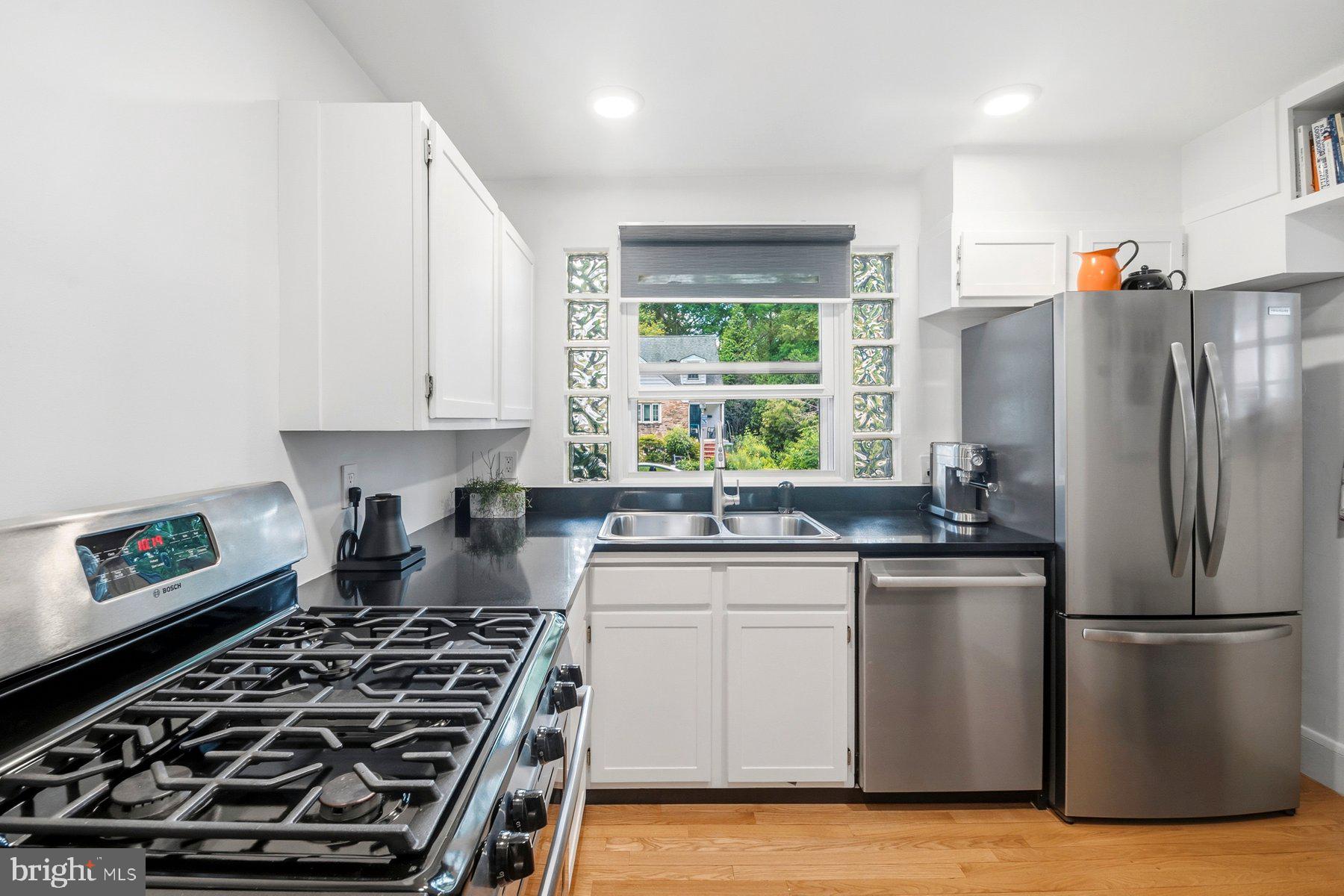 5723 Ranny Road Baltimore, MD 21209 - Photo 3 of 28