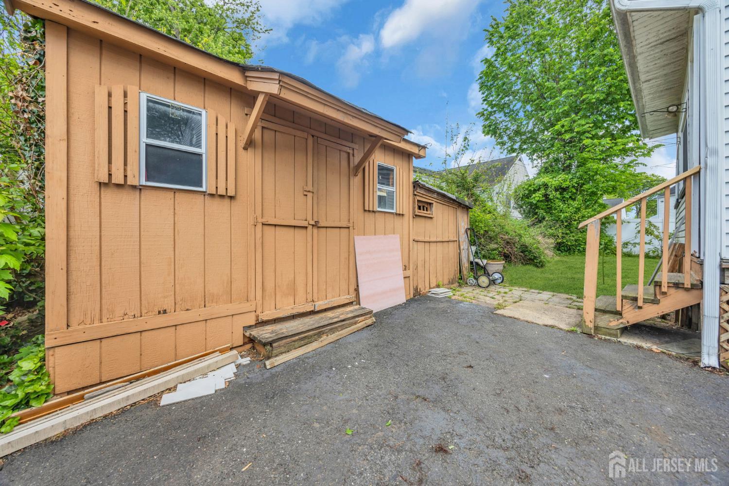 22 Westbury Road Iselin, NJ 08830 - Photo 15 of 17