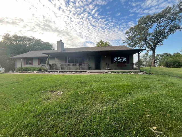 $850,000 | 8801 North Serns Road, Milton, WI 53563