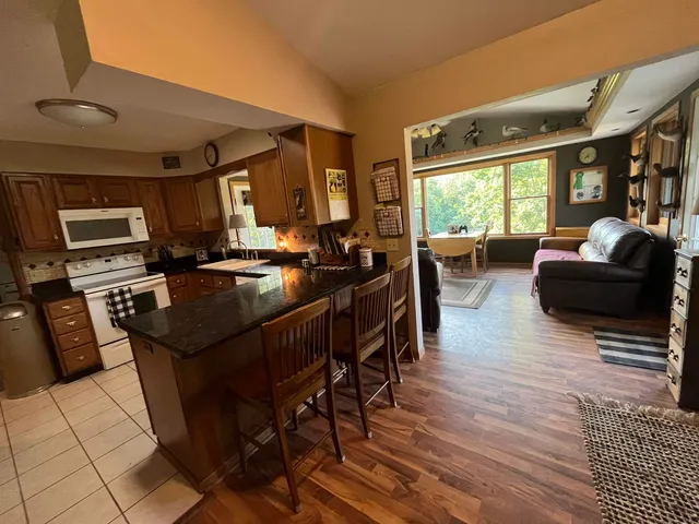 $850,000 | 8801 North Serns Road, Milton, WI 53563