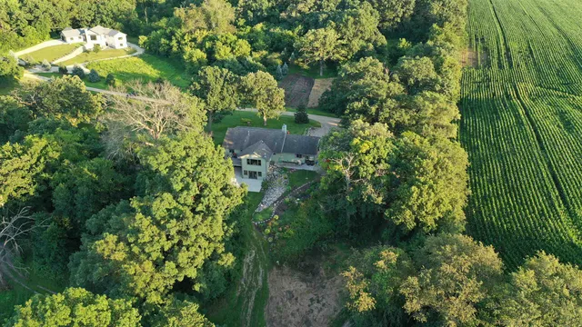 $850,000 | 8801 North Serns Road, Milton, WI 53563