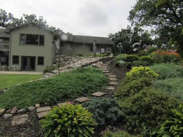 $850,000 | 8801 North Serns Road, Milton, WI 53563