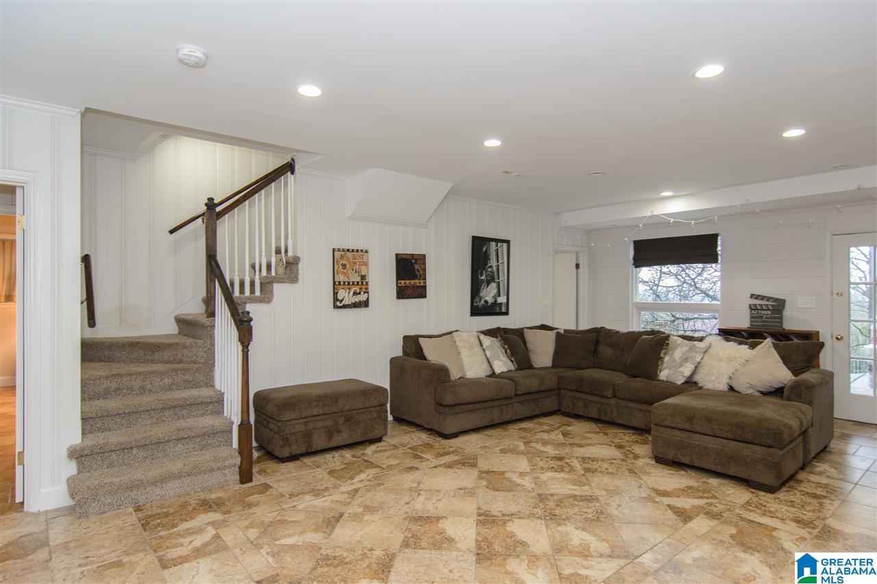 3121 North Woodridge Road Birmingham, AL 35223 - Photo 40 of 50