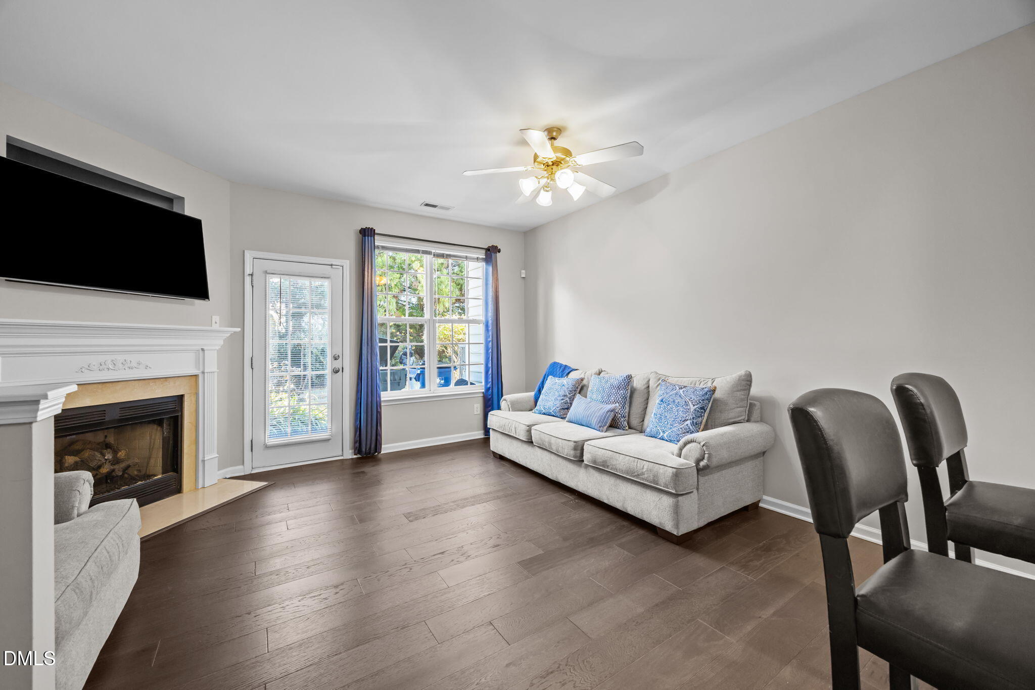 7704 Winners Edge Street Raleigh, NC 27617 - Photo 12 of 32 Family Room