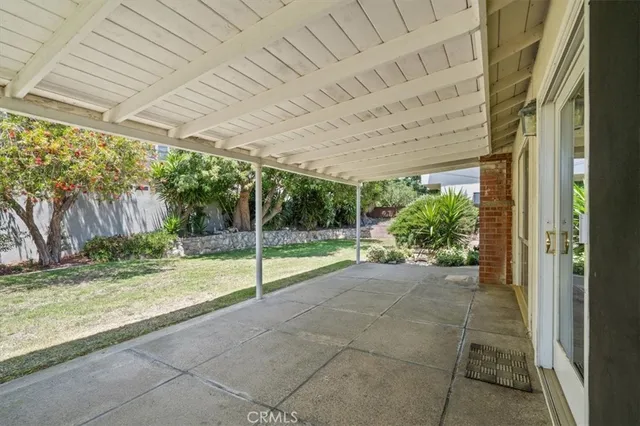 a view of front door with outdoor space