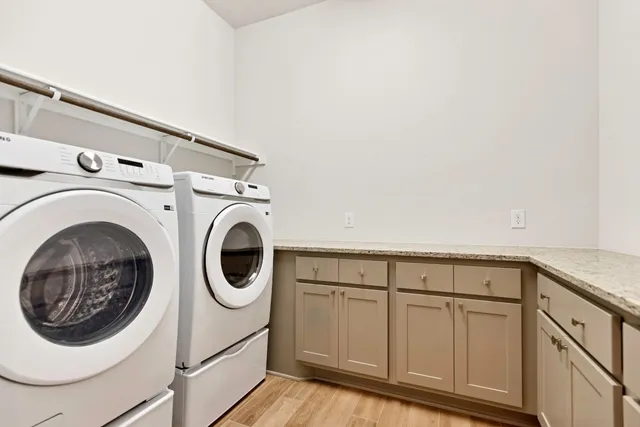 $4,300 | 278 Eclipse Drive, Austin, TX 78737