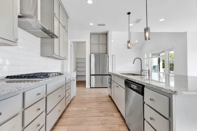 $4,300 | 278 Eclipse Drive, Austin, TX 78737