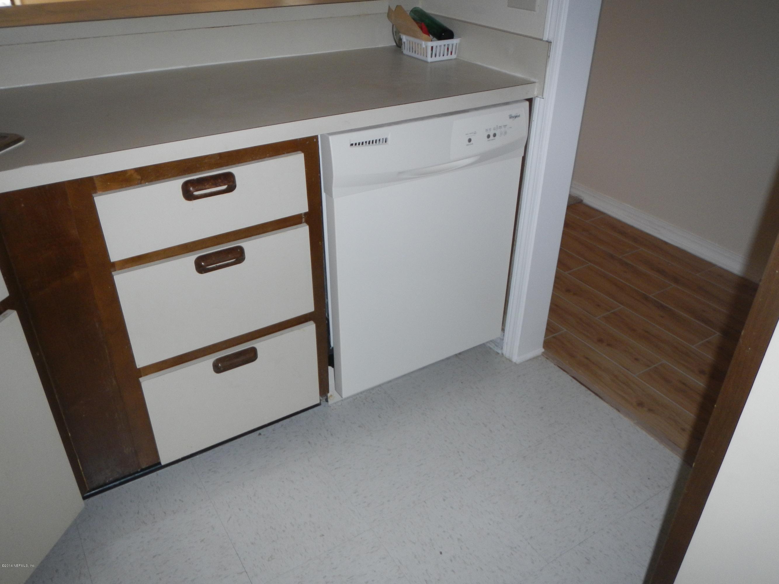 1165 Lee Road Jacksonville, FL 32225 - Photo 19 of 59 Kitchen