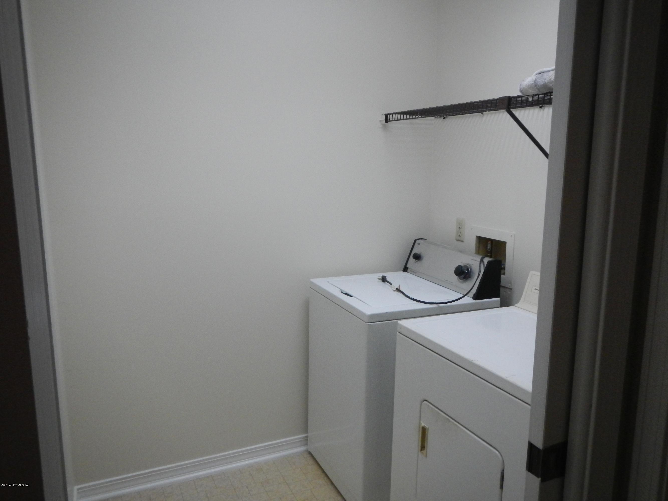 1165 Lee Road Jacksonville, FL 32225 - Photo 31 of 59 Laundry Room