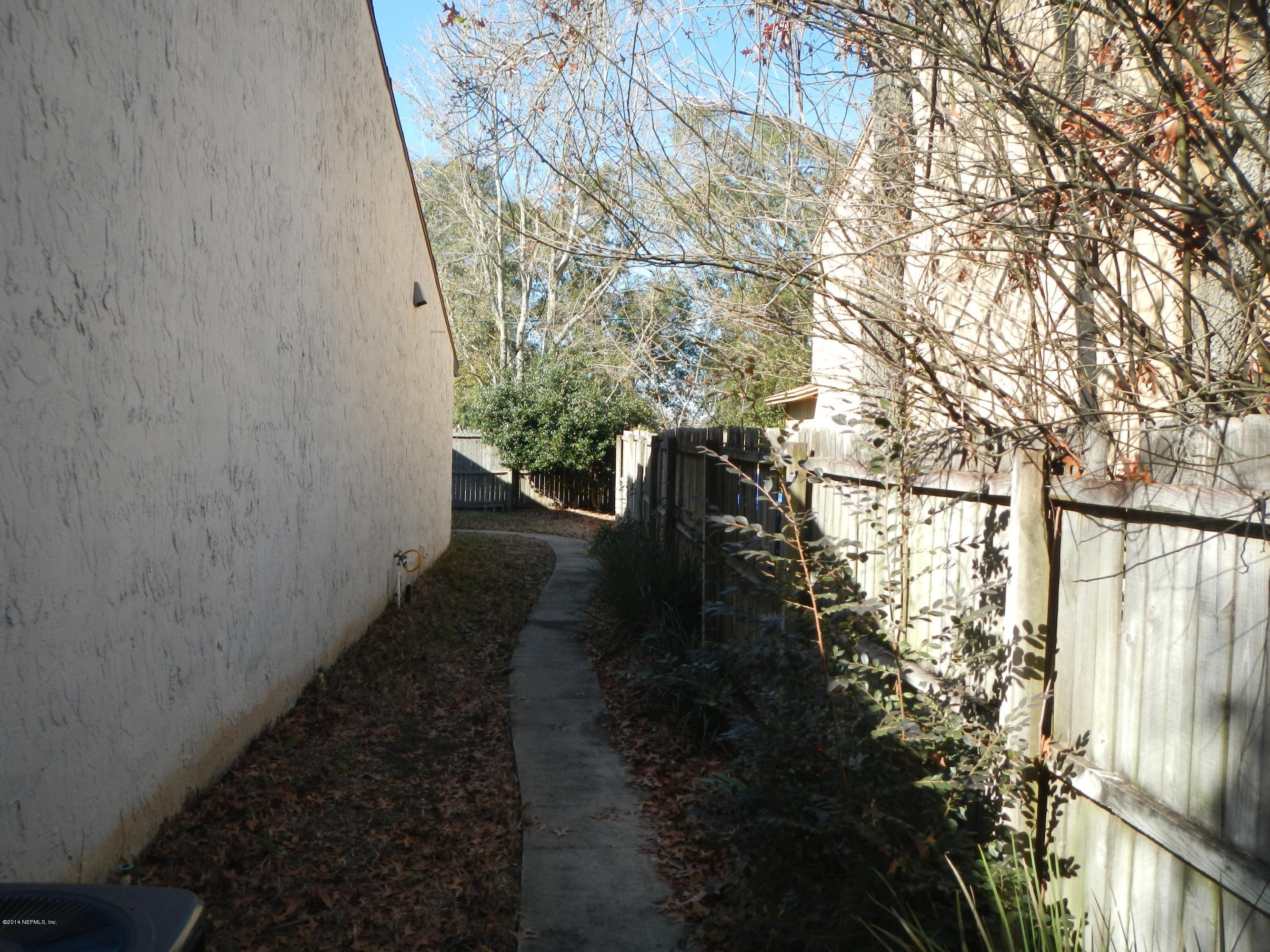 1165 Lee Road Jacksonville, FL 32225 - Photo 35 of 59 Sideyard