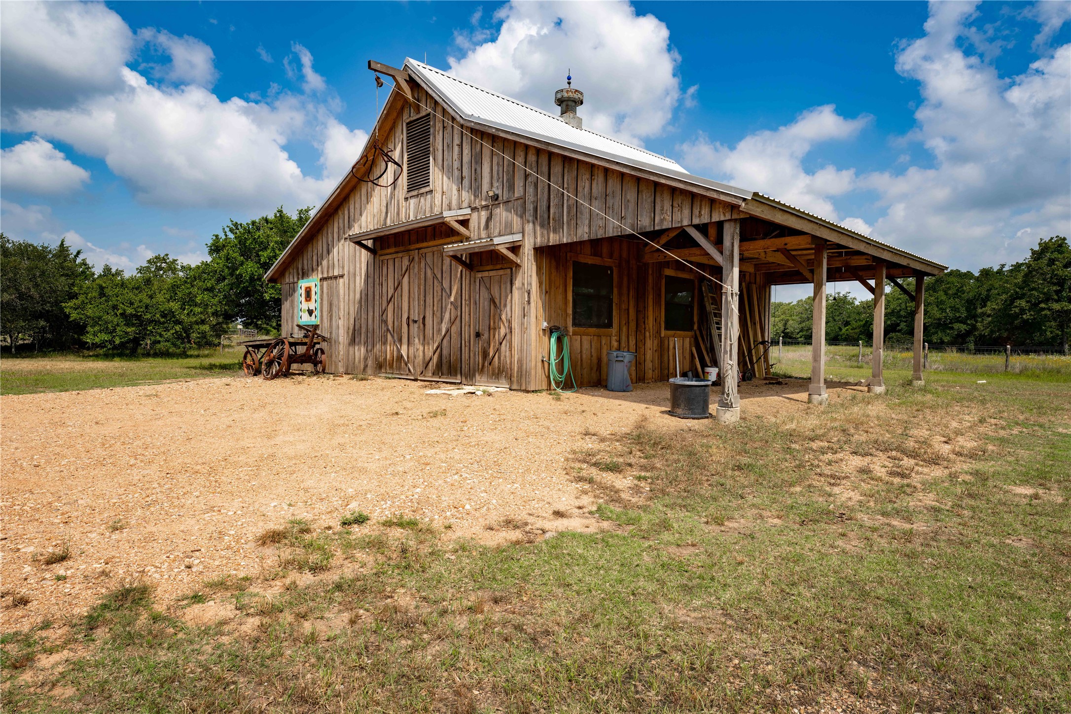 5939 Round Top Road Carmine, TX 78932 - Photo 9 of 28 Gallery Image 9