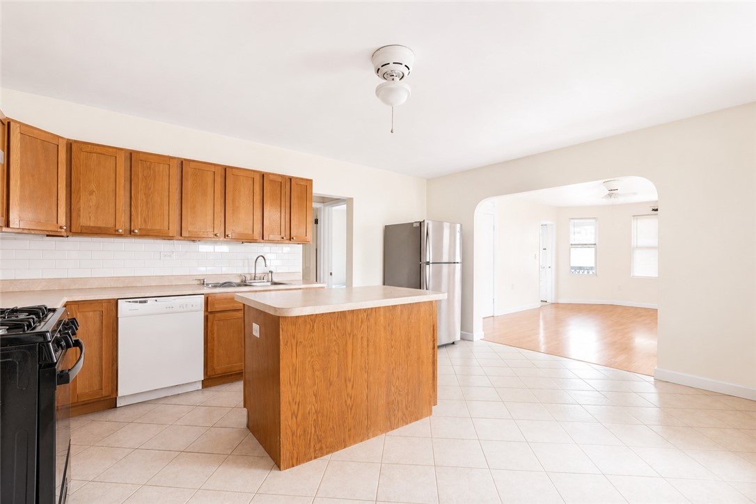 414 Rathbun Street, Unit 5 Woonsocket, RI 02895 - Photo 9 of 20