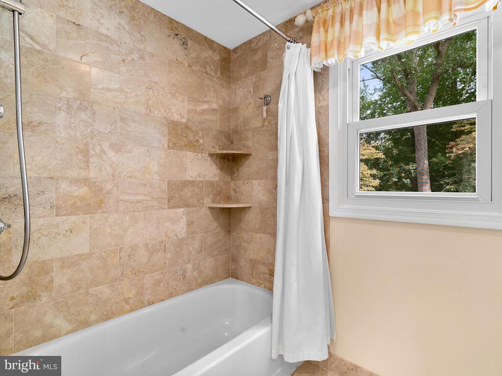 17625 Goose Creek Road Olney, MD 20832 - Photo 40 of 49 Updated upper level full bath