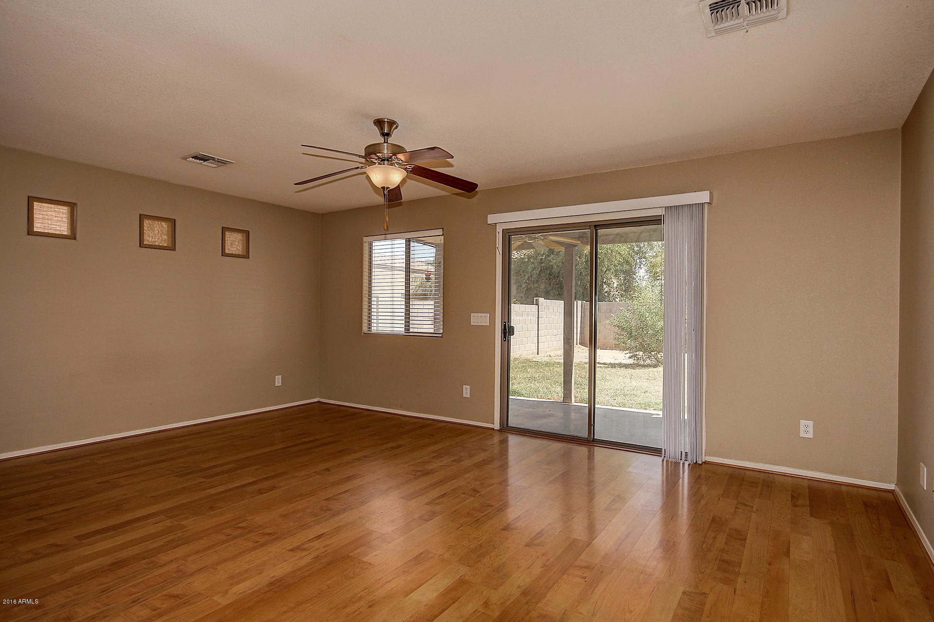 17437 West Calavar Road Surprise, AZ 85388 - Photo 12 of 27 Calavar (12)