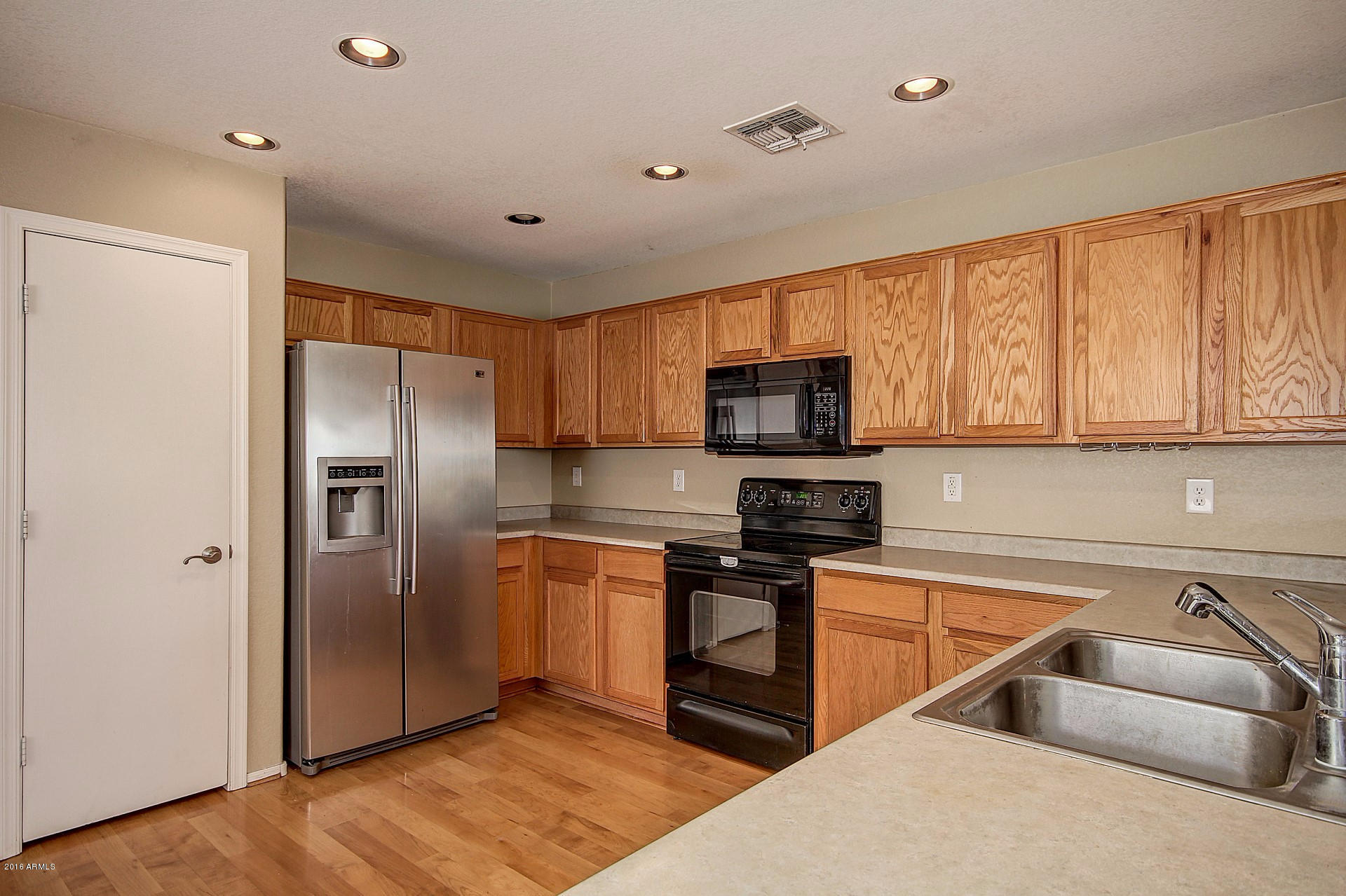 17437 West Calavar Road Surprise, AZ 85388 - Photo 8 of 27 Calavar (8)