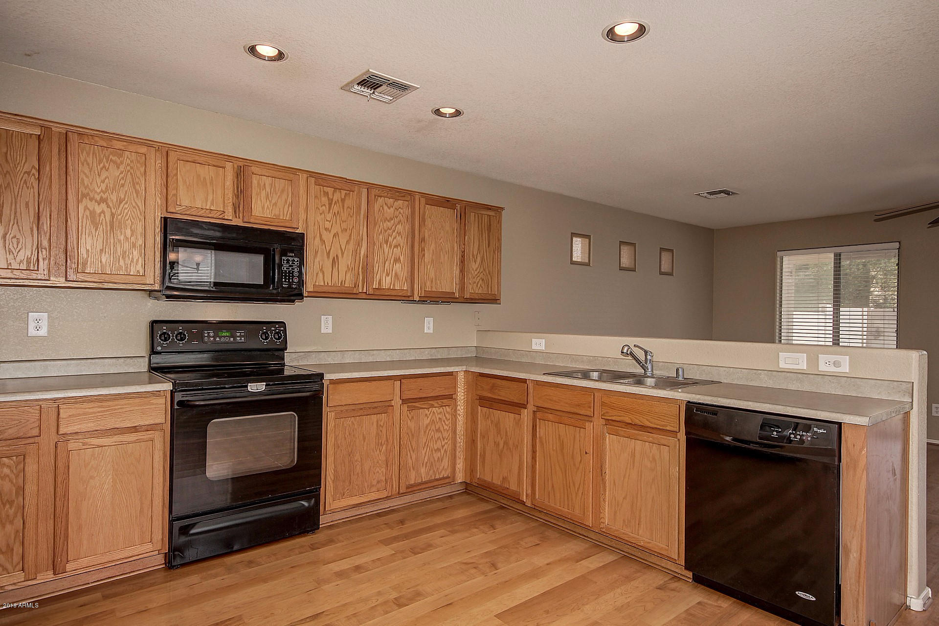 17437 West Calavar Road Surprise, AZ 85388 - Photo 10 of 27 Calavar (10)