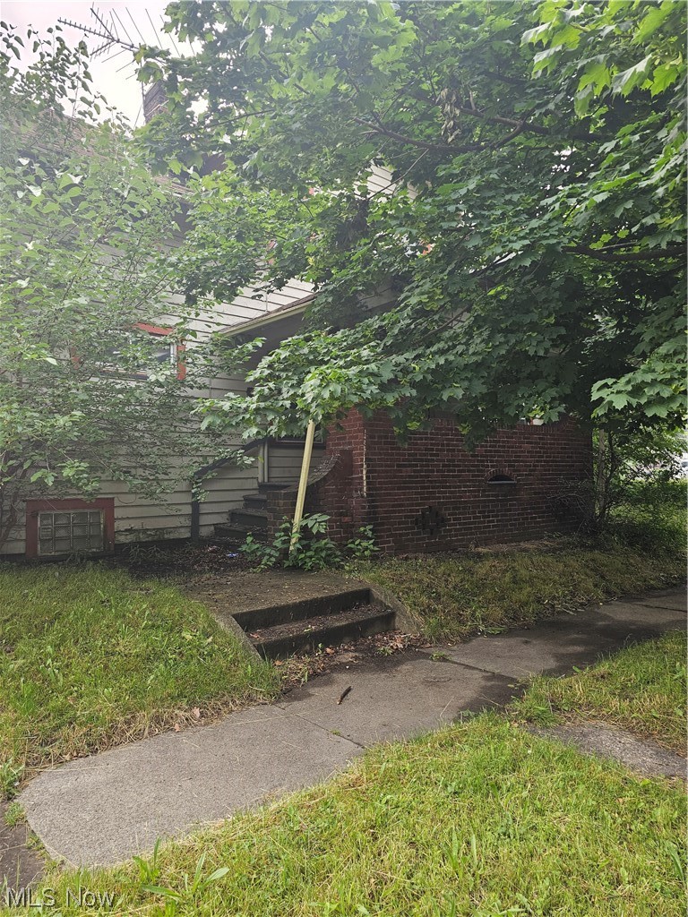 13302 Garden Road Cleveland, OH 44112 - Photo 1 of 5 Gallery Image 1